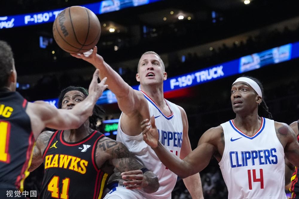 的队医曾效 的队医曾效