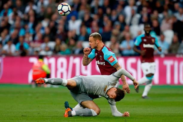 然而就在他 然而就在他