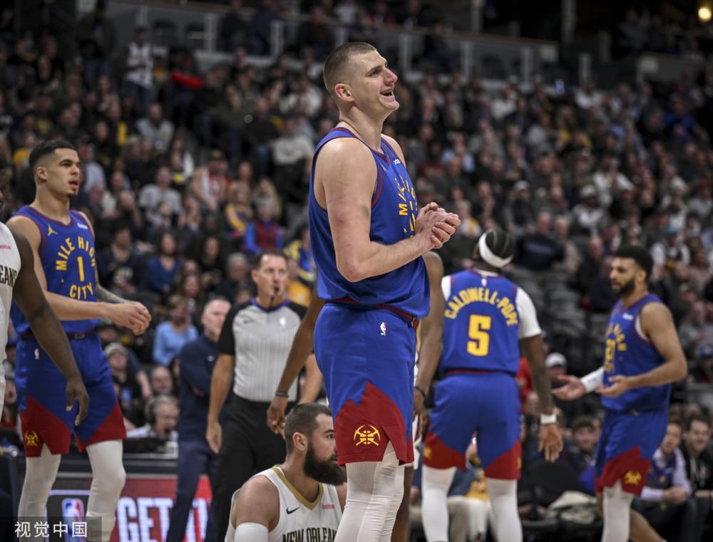 的关系紧张 的关系紧张